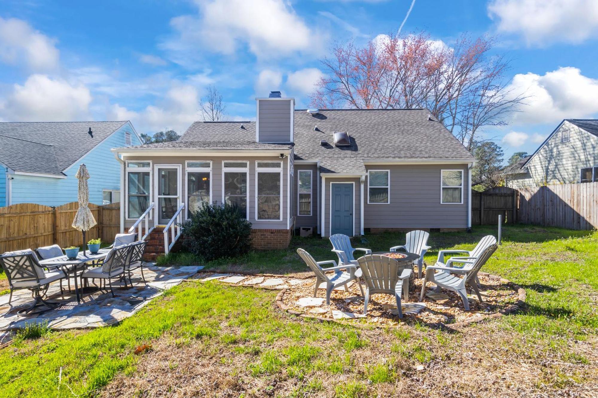 Time To Relax In Raleigh Villa Exterior photo